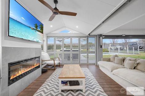Property photo of 18 Sequoia Drive Moore Creek NSW 2340