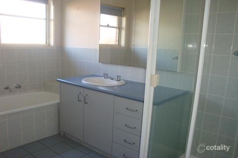Property photo of 10 Woodburne Drive Sale VIC 3850