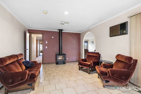 Property photo of 1 Pridham Court Endeavour Hills VIC 3802