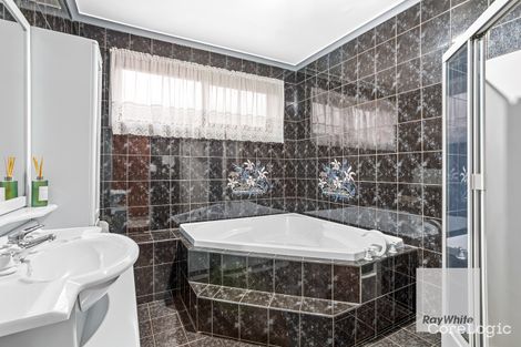 3 Frost Dr, Delahey, VIC 3037