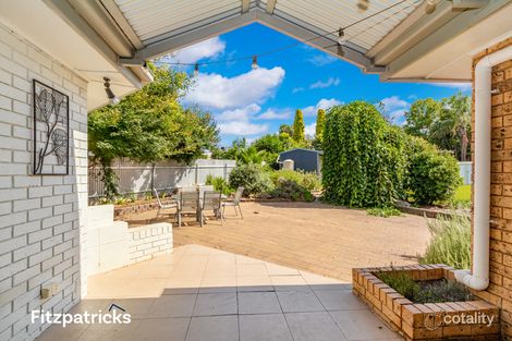 Property photo of 29 Cooinbil Crescent Kooringal NSW 2650