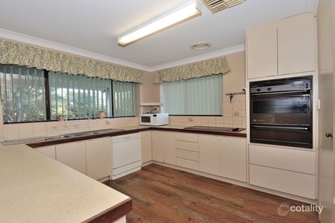 Property photo of 33 Jindarra Close Cooloongup WA 6168