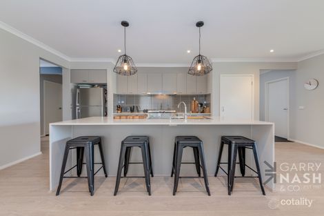 Property photo of 35 Nambrok Crescent Wangaratta VIC 3677
