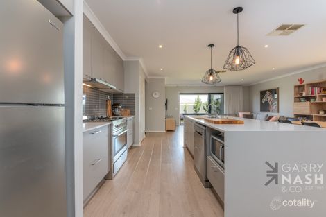 Property photo of 35 Nambrok Crescent Wangaratta VIC 3677