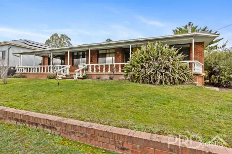 Property photo of 17 Simpson Street Tumut NSW 2720