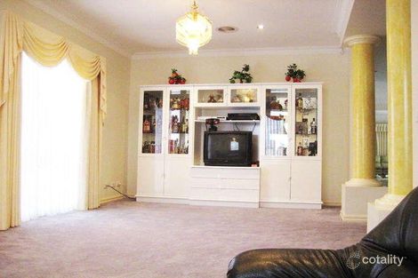 Property photo of 9 Loddon Drive Taylors Hill VIC 3037