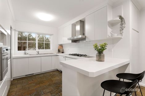 Property photo of 2 Chapel Road Moorabbin VIC 3189