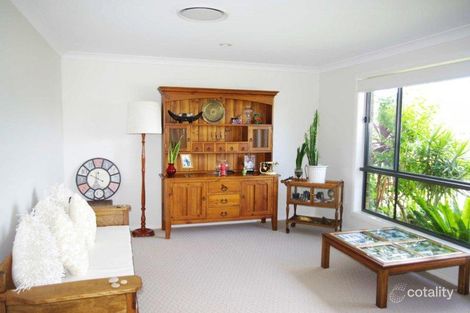 Property photo of 42 Ivy Crescent Old Bar NSW 2430