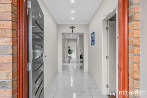 Property photo of 11 Granvia Circuit Burnside VIC 3023