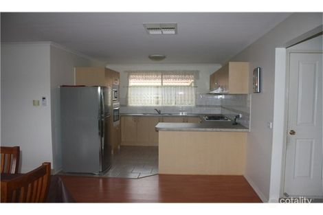 Property photo of 2 Elpara Way Hampton Park VIC 3976