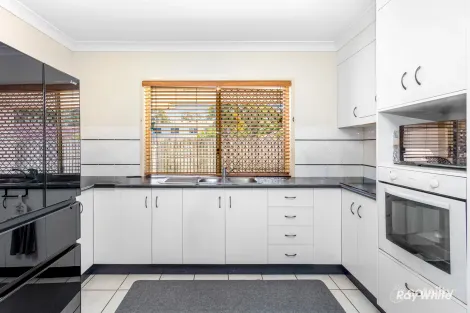 Property photo of 2/35 Cedar Avenue Taranganba QLD 4703