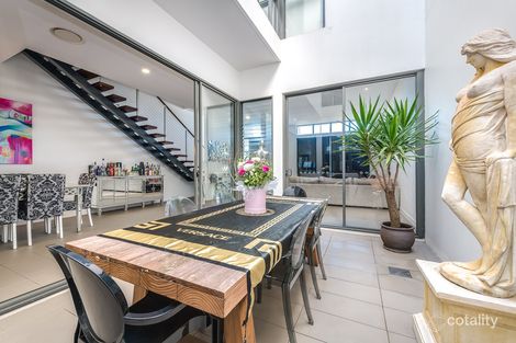 Property photo of 11 Salacia Drive Paradise Point QLD 4216