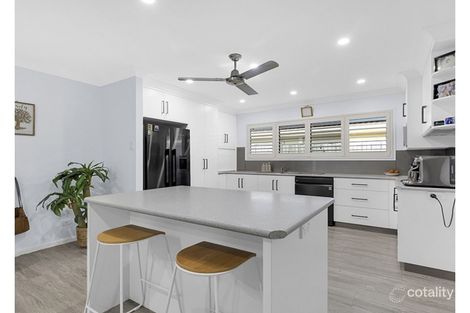 Property photo of 10 Chantilly Glenella QLD 4740