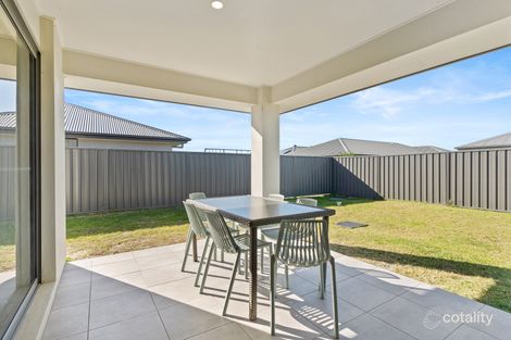 Property photo of 10 Sandcastle Street Fern Bay NSW 2295