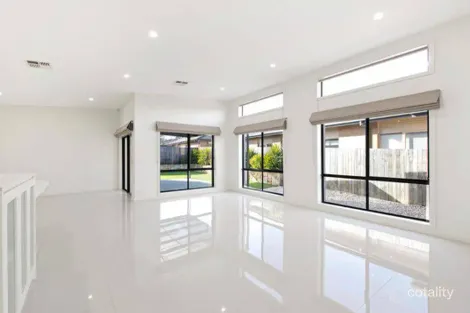 Property photo of 18 Pearl Gibbs Circuit Bonner ACT 2914