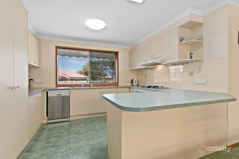 Property photo of 5 Rundell Way Pakenham VIC 3810