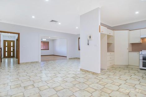 Property photo of 5 Busby Avenue Edensor Park NSW 2176