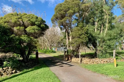 16 Boundary Rd, Mortlake, VIC 3272