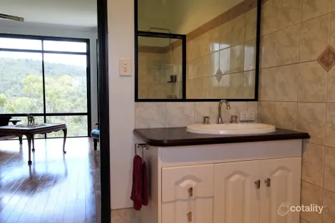 Property photo of 132 Flagstone Creek Road Middle Ridge QLD 4350