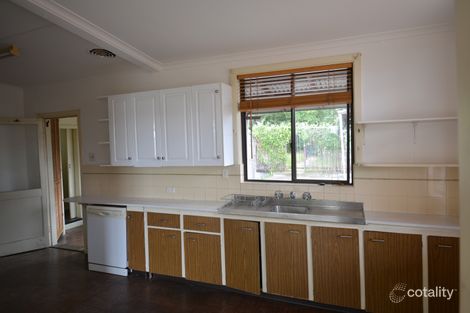 Property photo of 19 Roslyn Street Strathmore VIC 3041