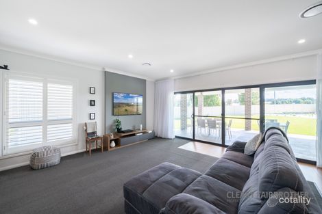 Property photo of 21 Newlands Crescent Kelso NSW 2795