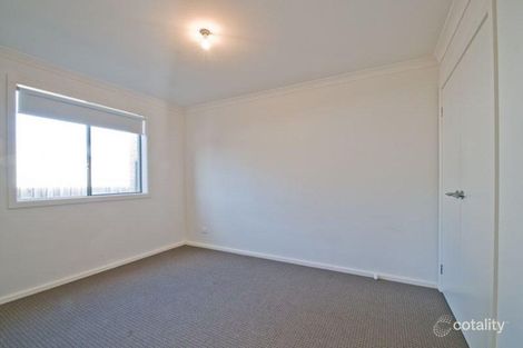 Property photo of 12 Sutherland Way Drouin VIC 3818