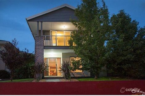 18 Ibis Cl, Pakenham, VIC 3810