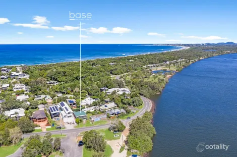 Property photo of 10 Lighthouse Parade Fingal Head NSW 2487