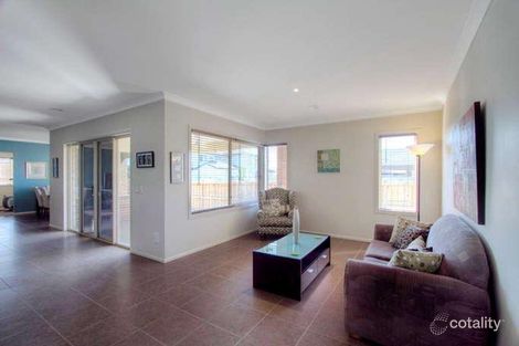 Property photo of 41 Bronson Circuit Cranbourne North VIC 3977