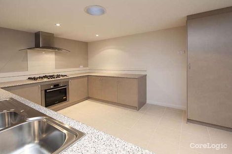Property photo of 10 Regatta Boulevard Champion Lakes WA 6111
