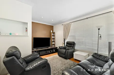Property photo of 14 Hansen Place Shortland NSW 2307
