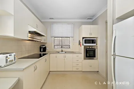 Property photo of 14 Hansen Place Shortland NSW 2307