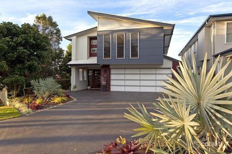 18 Broadwater Tce, Redland Bay, QLD 4165