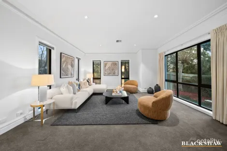 Property photo of 17 Hodgkinson Street Griffith ACT 2603