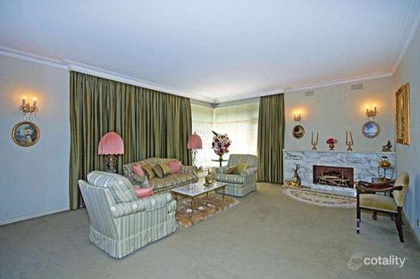 Property photo of 8 Farquharson Street Mount Waverley VIC 3149