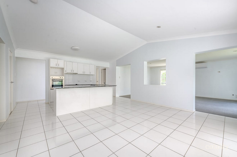Property photo of 28 Gumleaf Drive Molendinar QLD 4214
