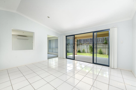 Property photo of 28 Gumleaf Drive Molendinar QLD 4214