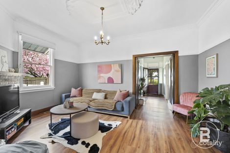 Property photo of 207 Scott Parade Ballarat East VIC 3350