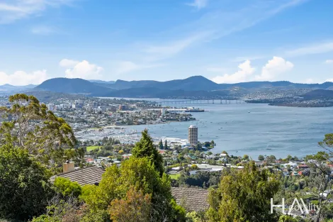 Property photo of 17 Enterprise Road Sandy Bay TAS 7005