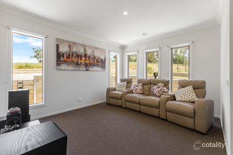 Property photo of 13 Onslow Way Mernda VIC 3754