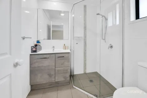 Property photo of 8/19 Doyalson Place Helensvale QLD 4212