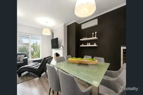 Property photo of 7 Beverley Close Frankston VIC 3199