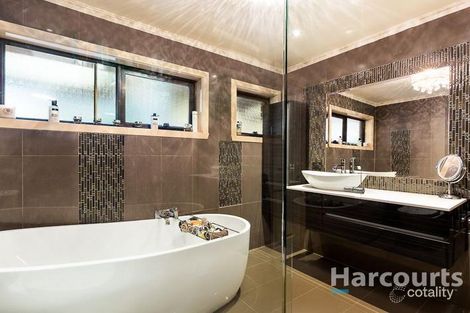 Property photo of 6 Golf Links Drive Mill Park VIC 3082