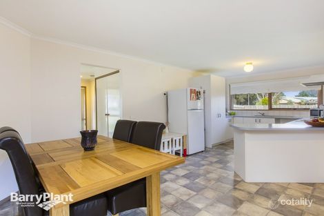 Property photo of 24 St Catherines Court Mornington VIC 3931