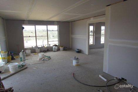 Property photo of 140 McMahon Way Singleton Heights NSW 2330