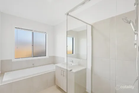 Property photo of 25 Banjo Drive Walloon QLD 4306