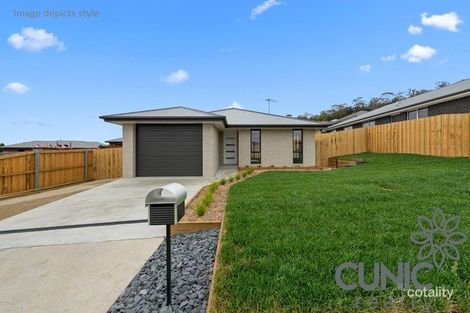 36 Hollyhock Dr, Kingston, TAS 7050