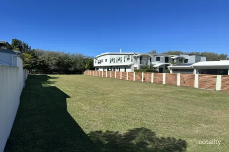 Property photo of 8 Marina Beach Parade Mackay Harbour QLD 4740