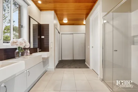 Property photo of 23 Balcombe Drive Manor Lakes VIC 3024