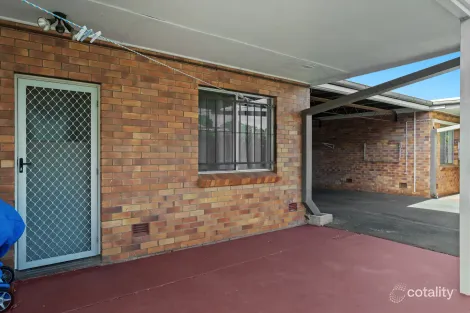 Property photo of 2/122A Russell Street Toowoomba City QLD 4350